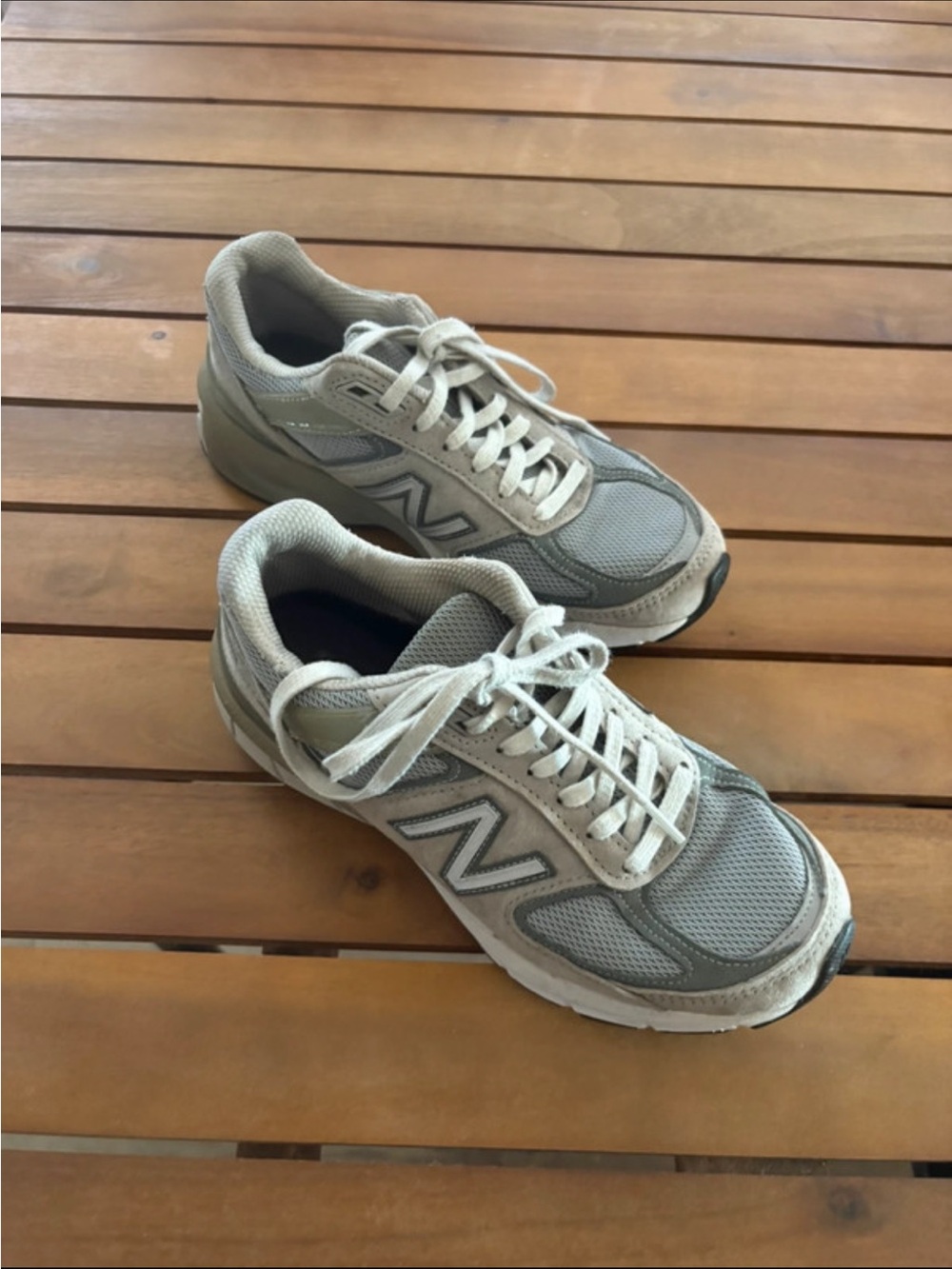 New Balance 990v5